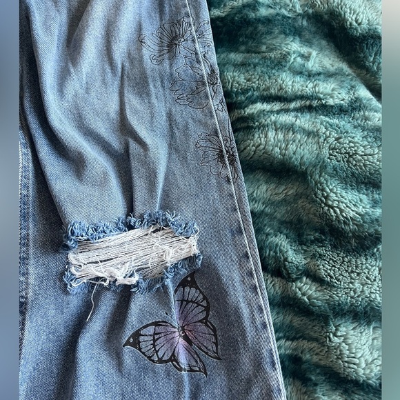 Tinseltown Blue Jeans with Colorful Patches - Picture 5 of 7